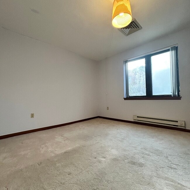 Building Photo - 28 Parkman St