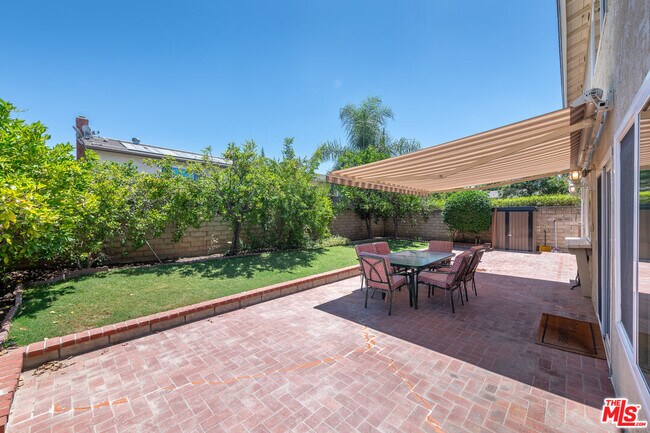 Building Photo - 8324 Beckford Ave