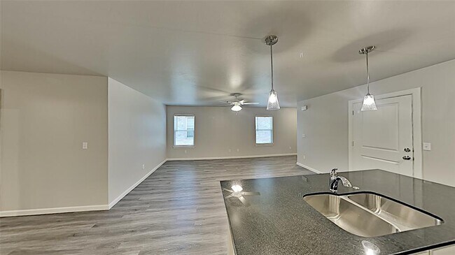 Building Photo - 11207 Howard Dr