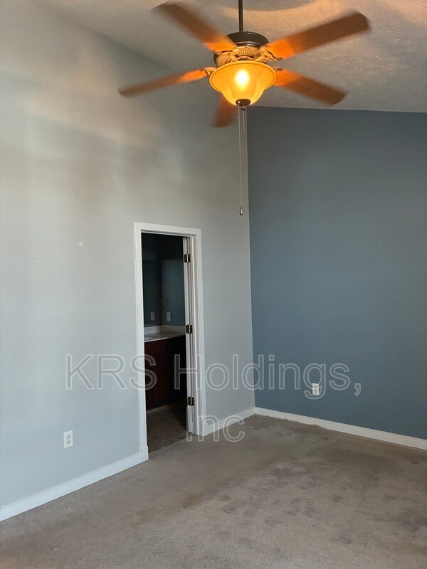 Building Photo - 1234 Poet's Ct