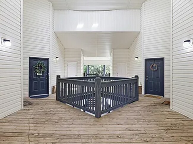 Building Photo - 131 Wexford Dr