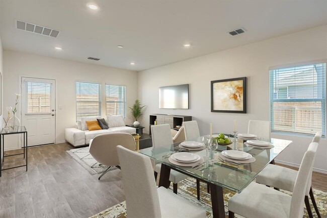 Building Photo - 12112 Douglas Fir Cir