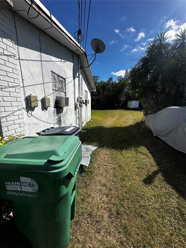 Building Photo - 10452 SW 177th St