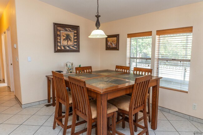 Building Photo - 10772 S Williams Ave