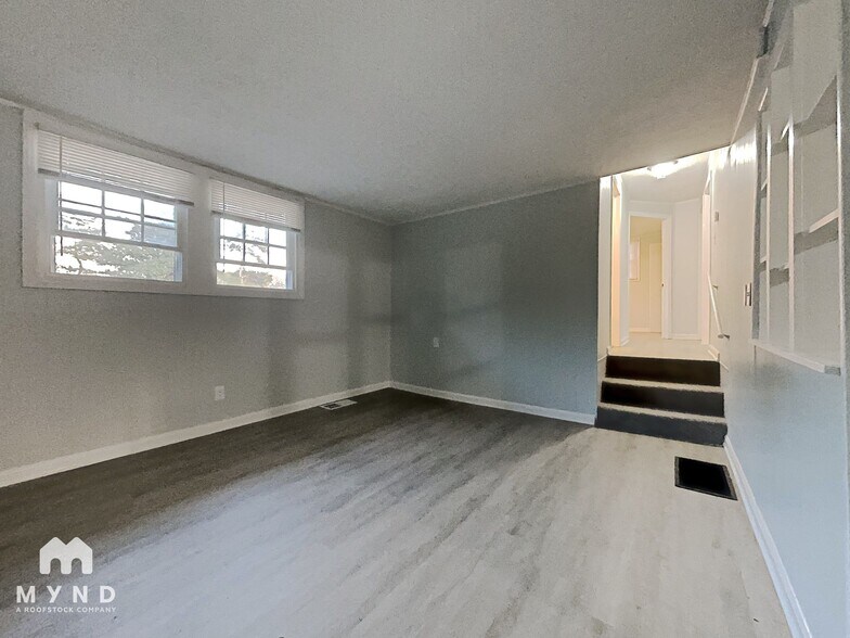 Building Photo - 2380 Brackett Rd
