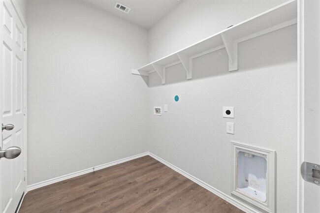 Building Photo - 20706 Southern Wds Blvd