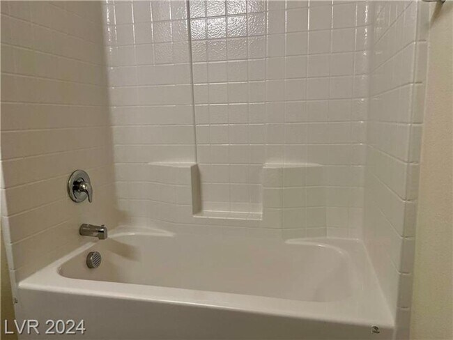 Building Photo - Brand New 4 Bedroom Townhome-Sunrise Manor