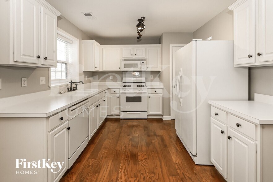 Building Photo - 7826 Cafferty Cir