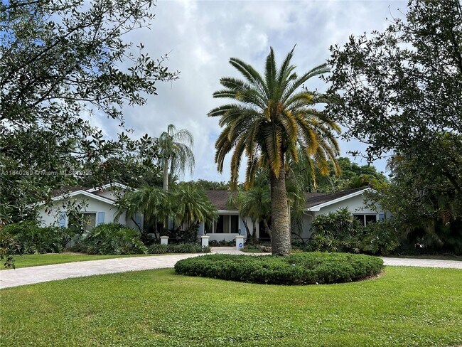 Building Photo - 5870 SW 96th St