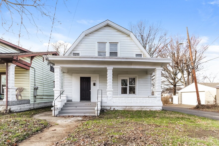 Building Photo - 1216 S 32nd St
