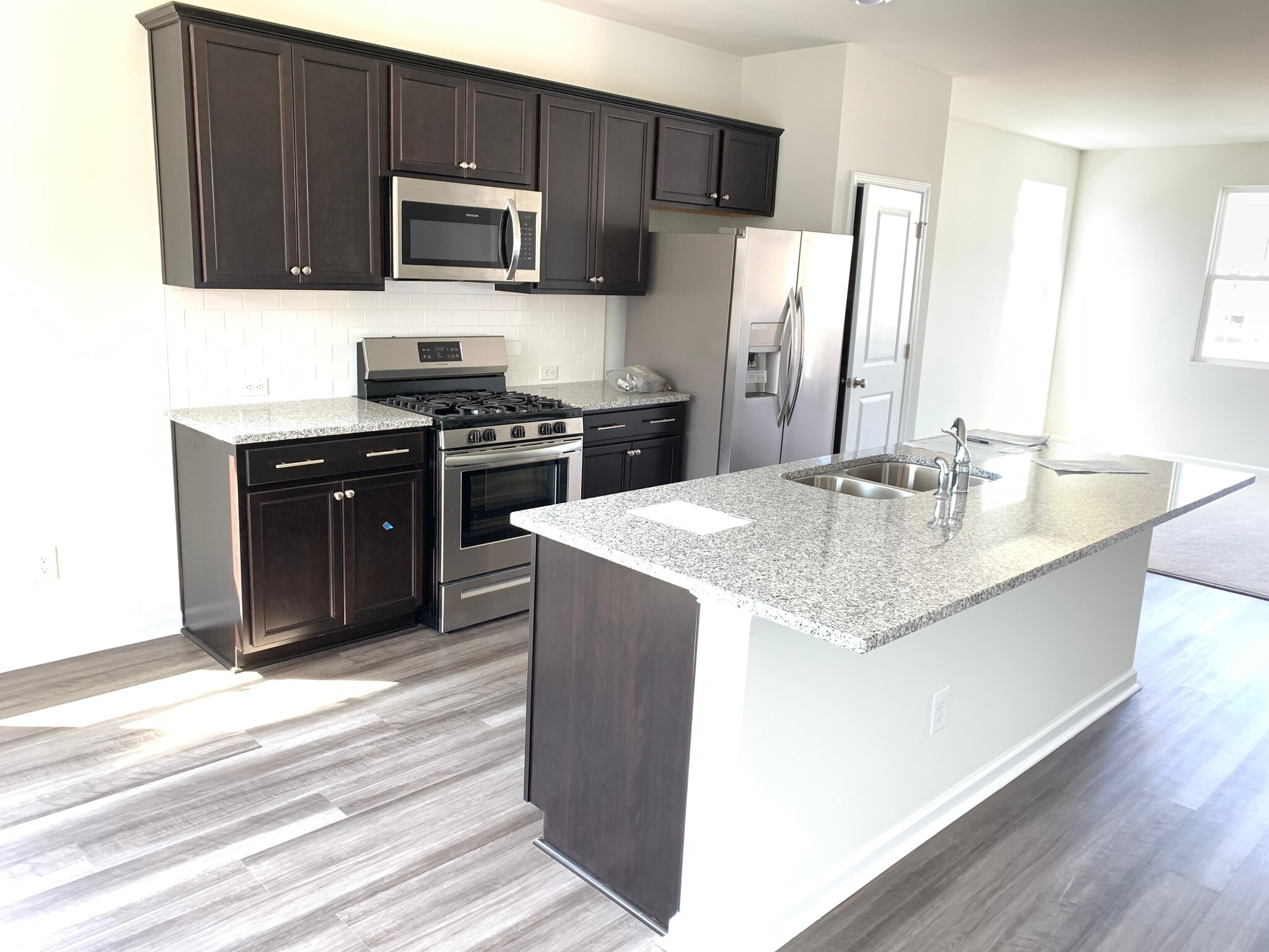 Building Photo - 5316 Daydream Dr