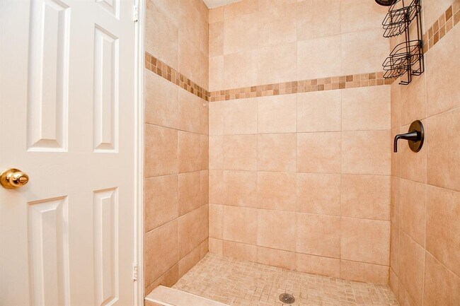 Building Photo - 11707 Turtle Lake Dr