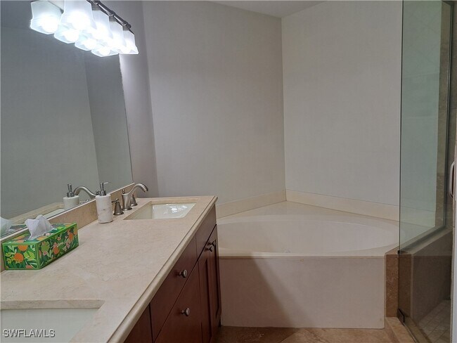 Building Photo - 11271 Tamarind Cay Ln
