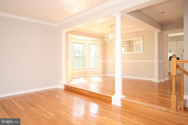 Building Photo - 10137 Treble Ct