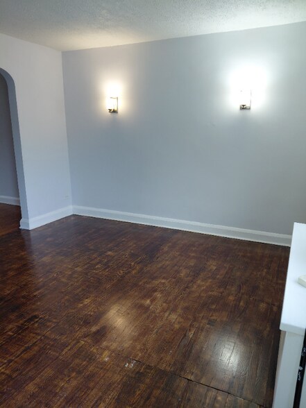 Building Photo - 503 Campbell Ln