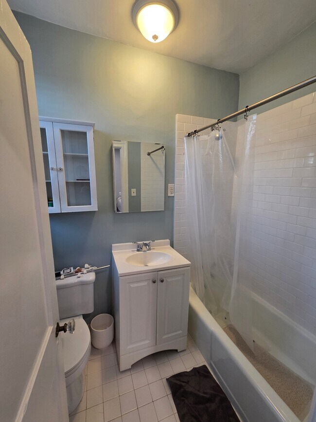 Building Photo - 3010 Wisconsin Ave NW