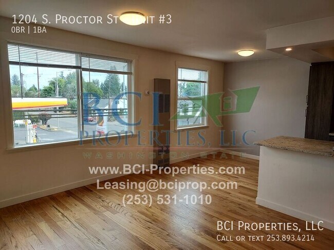 Building Photo - 1204 S Proctor St