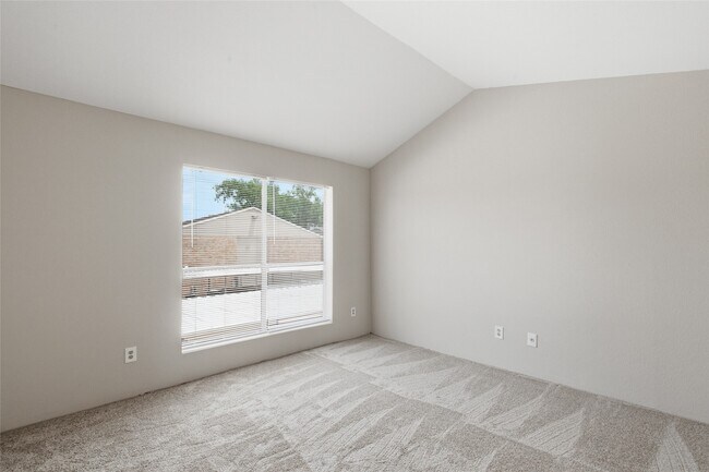 Building Photo - 2120 Wilcrest Dr