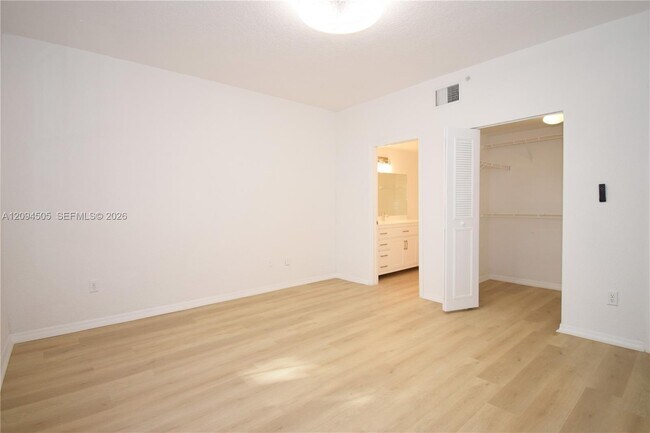 Building Photo - 775 SW 148th Ave