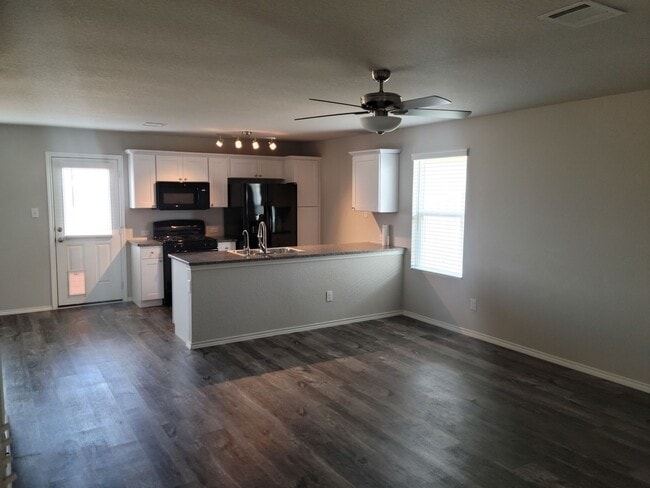 Building Photo - Bulverde/ Hidden Trail Subdivision