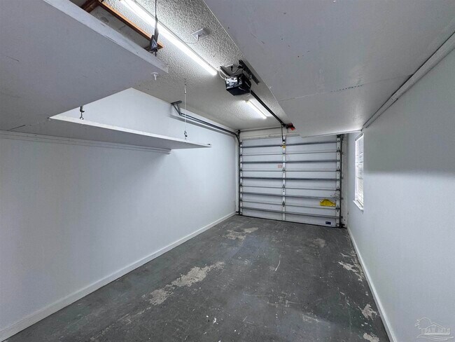 Building Photo - 2703 Bay Club Dr