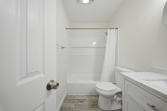 Building Photo - 313 Beacon Hill Ct