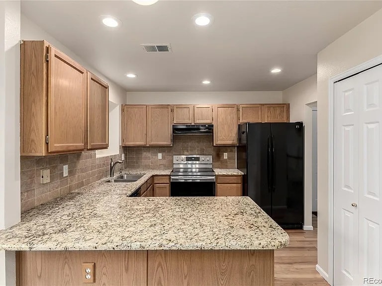 Building Photo - 3914 S Dillon Way