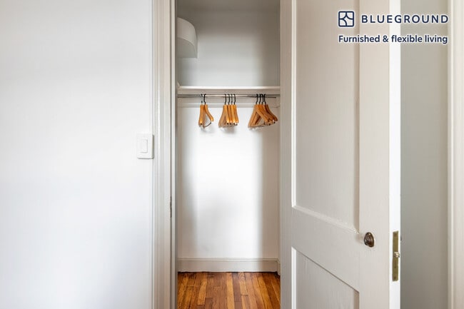 Building Photo - 1284 Beacon St