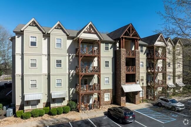 Building Photo - 203 Kelly Rd