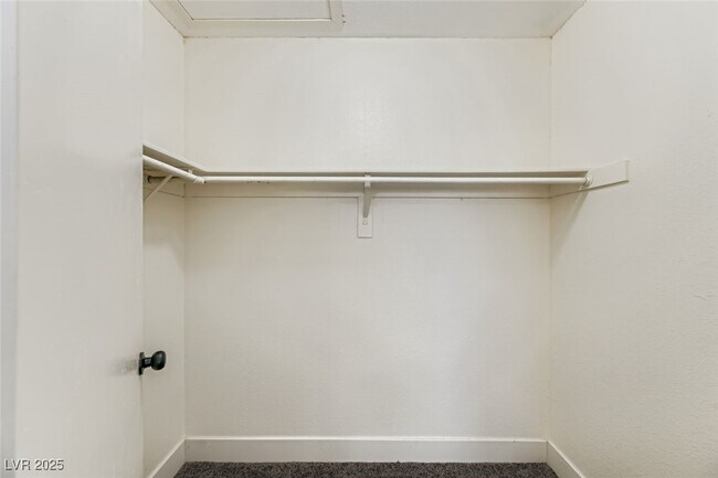 Building Photo - 3151 N Soaring Gulls Dr