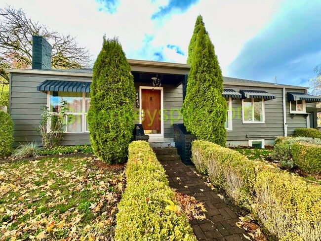 Primary Photo - 4-Bedroom 2-Bathroom Mid-Century Ranch wit...