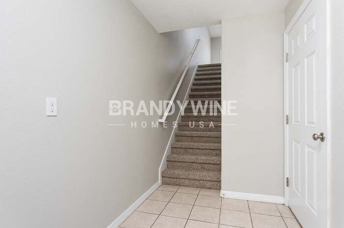 Building Photo - 5687 Mercado Dr