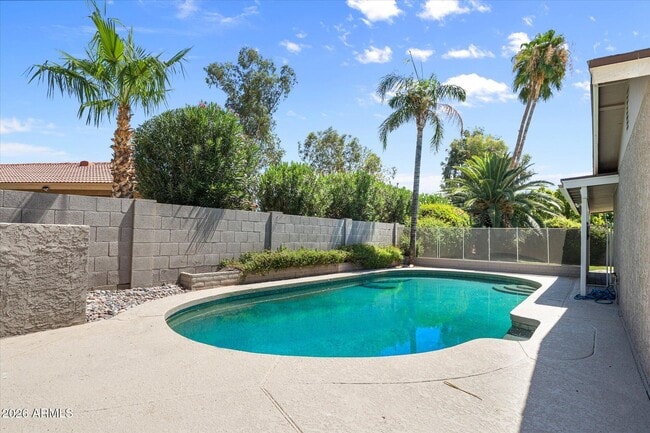 Building Photo - 8642 E San Bruno Dr