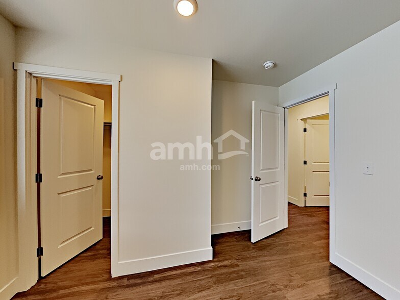 Building Photo - 12726 81st Ave Ct E