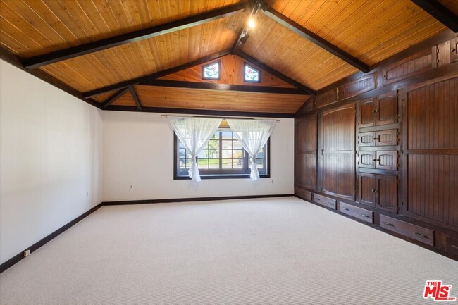 Building Photo - 12848 Tiara St