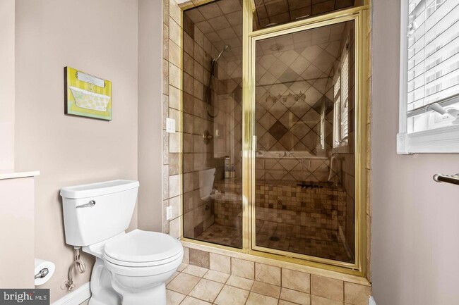 Building Photo - 6 Hounds Hollow Ct