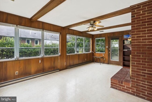 Building Photo - 1702 Franwall Ave