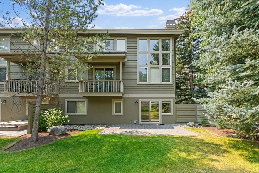 Building Photo - 217 Bird Dr