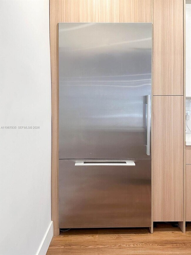 Building Photo - 1255 Jackson St