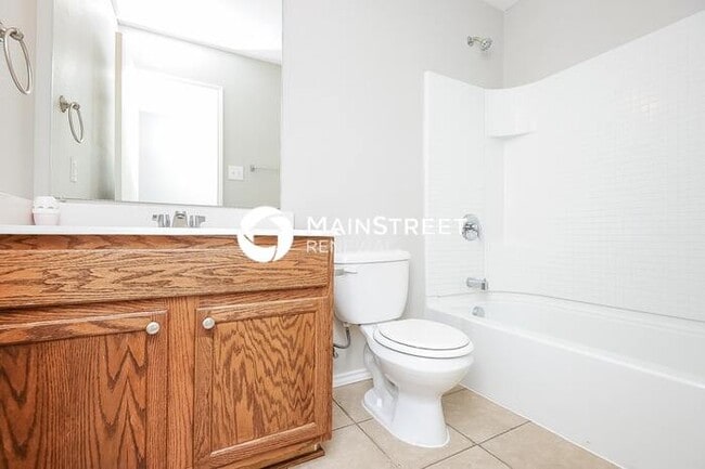 Building Photo - 4 Bedroom Pet-Friendly Home in Burleson, T...
