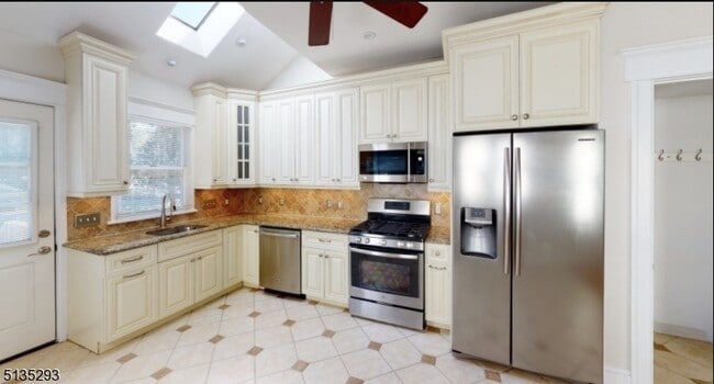 Building Photo - 40 Dunnell Rd