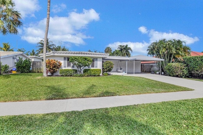 Building Photo - 801 SW 5th St