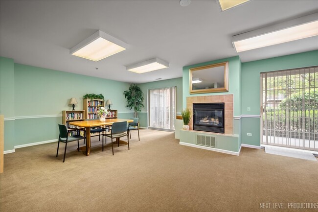Building Photo - 187 Hunt Club Dr