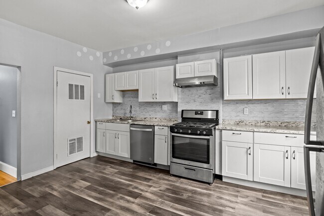 Building Photo - 26 Alpine Pl