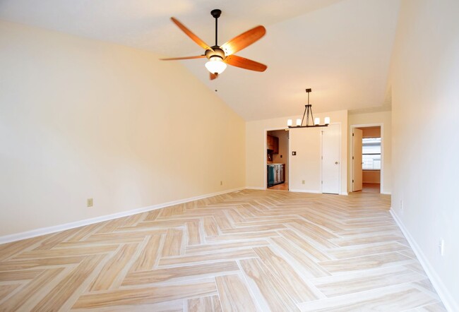 Building Photo - Longleaf Villas