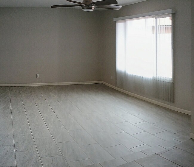 Building Photo - 3545 W Banff Ln.