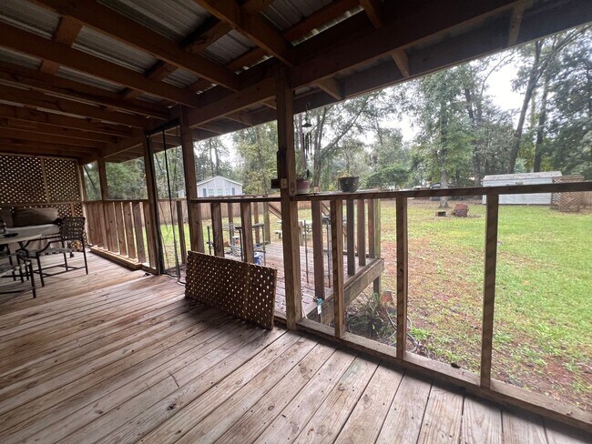 Building Photo - AVAILABLE MID-MARCH 2026! (Pet Friendly)