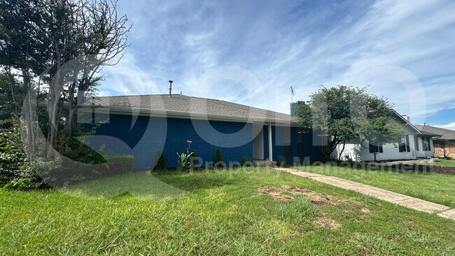 Building Photo - 409 Stoneybrook Dr