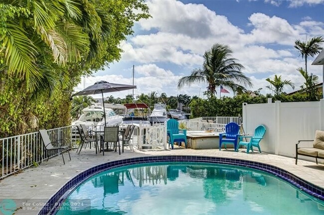 Building Photo - 2708 NE 14th Street Causeway