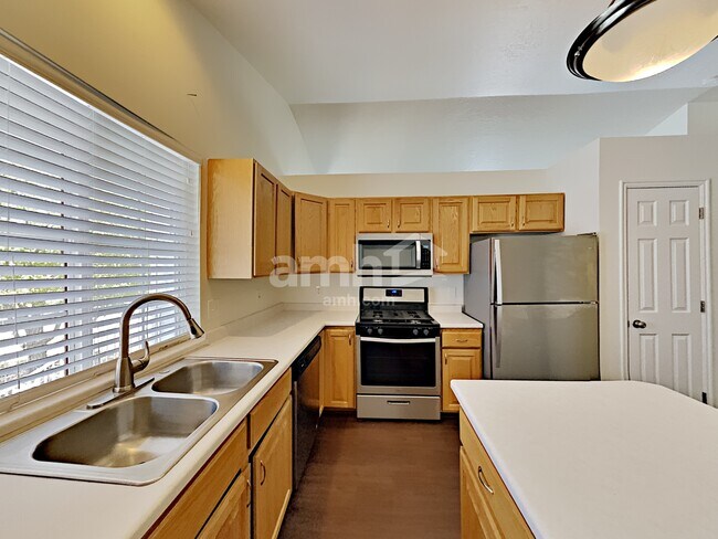 Building Photo - 1893 N 2475 W